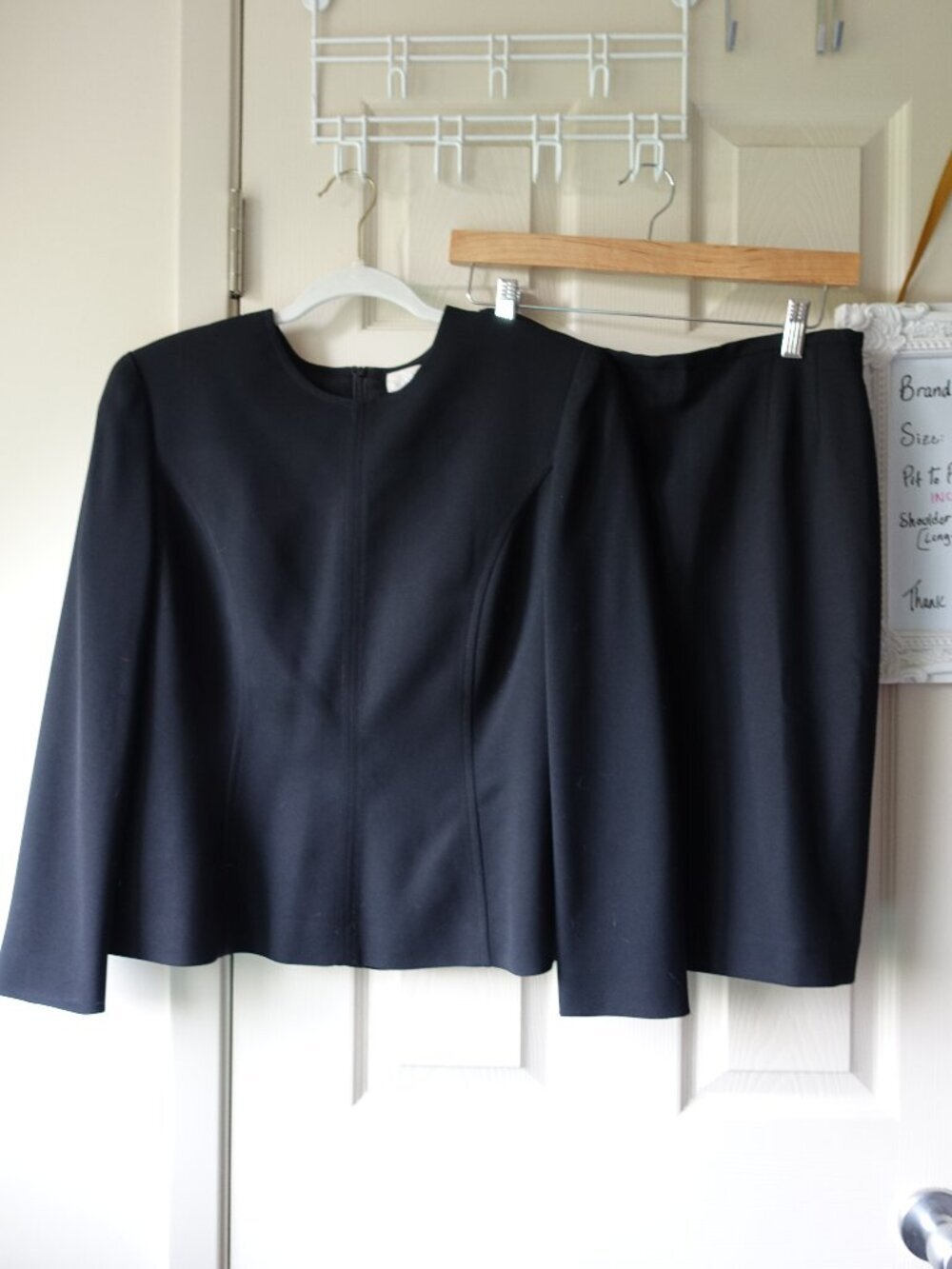 Vintage Women's Black Blazer and Skirt Suit Jacket Set